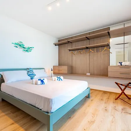 Waterfront With Seaview Balcony *